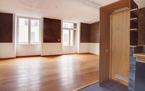 Appartement à vendre    4 pièces • 93,13 m2 Saint-Paul-en-Jarez