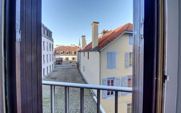 Appartement à louer    1 pièce •  Pau