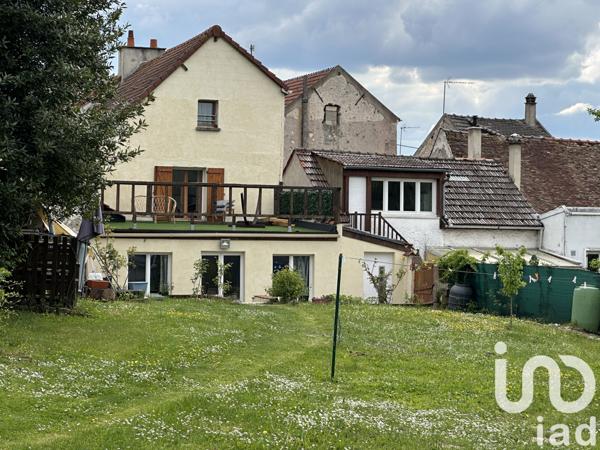 House for sale 7 rooms 143 m² Condé-en-Brie