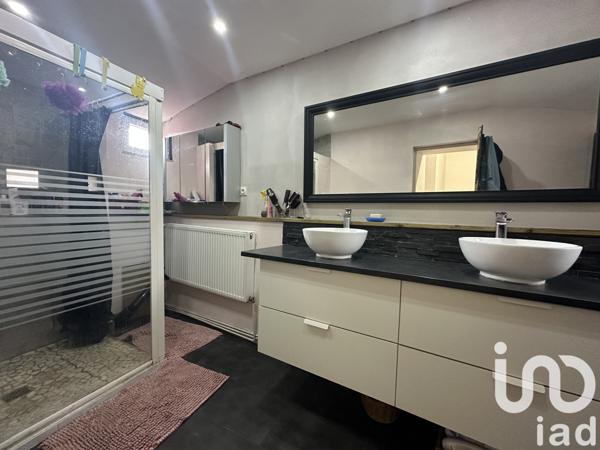 House for sale 7 rooms 143 m² Condé-en-Brie