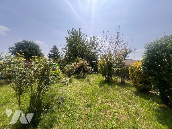 Maison avec jardin à vendre à FOLEMBRAY.