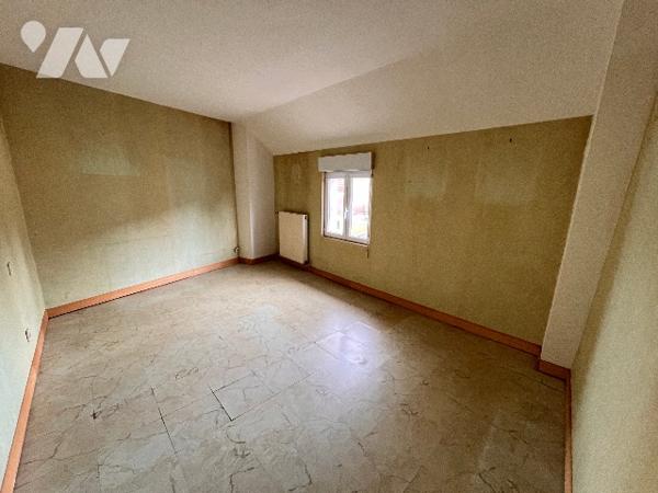 Maison avec jardin à vendre à FOLEMBRAY.