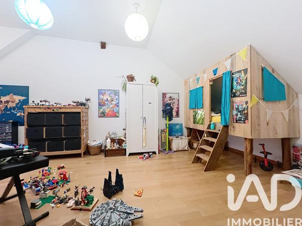 Maison à vendre 7 pièces 241 m² Évry-Grégy-sur-Yerre