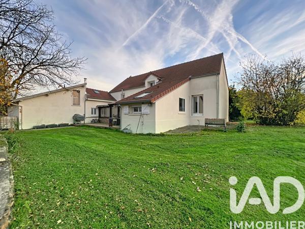 Maison à vendre 7 pièces 241 m² Évry-Grégy-sur-Yerre