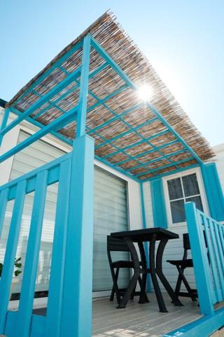 Ensemble sur domaine en bord de mer