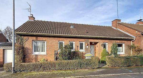 PLAIN PIED SEMI-INDIVIDUELLE DE 94 M2 AVEC JARDIN GARAGE.