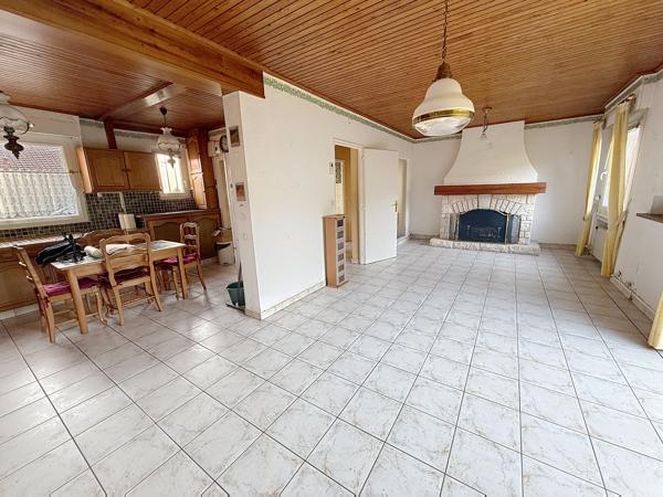 PLAIN PIED SEMI-INDIVIDUELLE DE 94 M2 AVEC JARDIN GARAGE.
