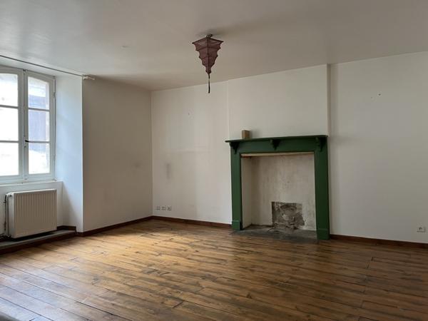 Maison à vendre |  Voutezac |  5 pièces | 130 m²