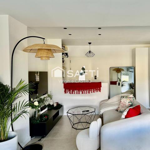 BIOT - ELEGANT APPARTEMENT 2 /3 PIECES avec VUE PANORAMIQUE - A DEUX PAS DU VILLAGE