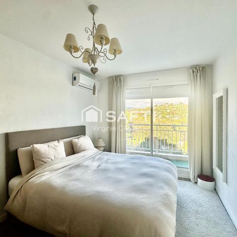 BIOT - ELEGANT APPARTEMENT 2 /3 PIECES avec VUE PANORAMIQUE - A DEUX PAS DU VILLAGE