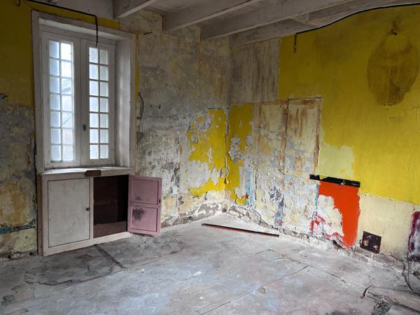 MAISON DE CARACTERE A RENOVER CENTRE ST POL DE LEON