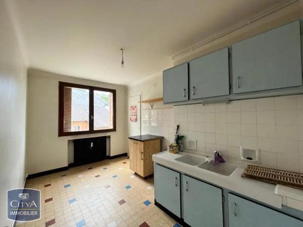 Appartement à louer 3 pièces 65m² Chambéry (73000)