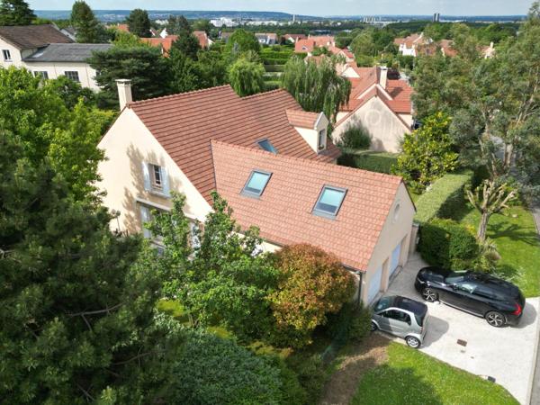 Maison à vendre    7 pièces • 229 m2 Chambourcy