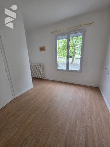 Ancien Hôtel-Restaurant à vendre – 486 m² – 24 chambres – Terrain de 3 047 m²