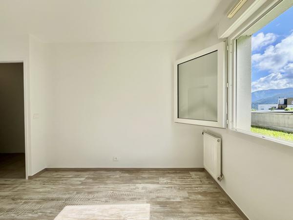 T3 de 63 m² - PARKING - SEYNOD ARCALOZ - CALME ABSOLUE