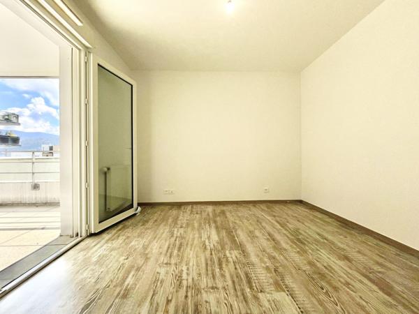 T3 de 63 m² - PARKING - SEYNOD ARCALOZ - CALME ABSOLUE