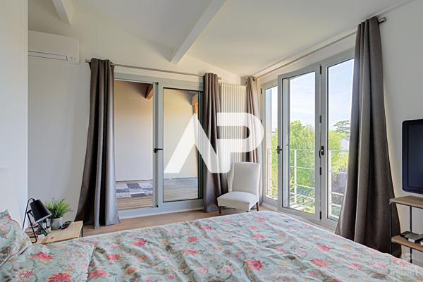 Maison Suresnes 8 pièce(s) 274 m2 €1 798 000 ** - Référence 19856