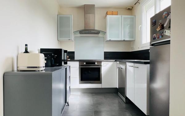 Appartement à vendre    3 pièces • 60,80 m2 La Rochelle