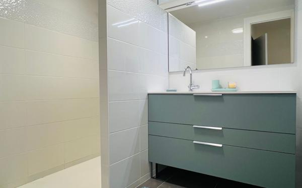 Appartement à vendre    3 pièces • 60,80 m2 La Rochelle