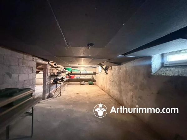 Vente                                                      Maison
                        
                     7 pièces                      170 m2                     à Chaux