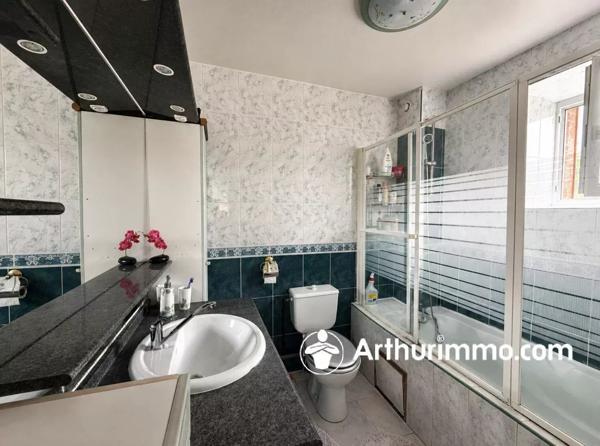 Vente                                                      Maison
                        
                     7 pièces                      170 m2                     à Chaux