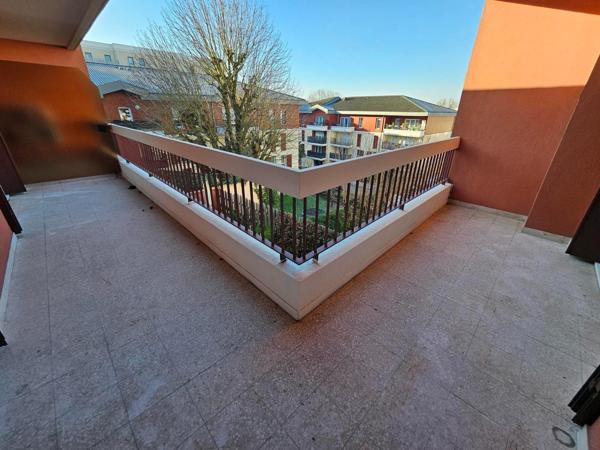 GAGNY CENTRE -  APPARTEMENT 3P LUMINEUX -TERRASSE