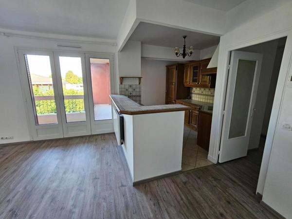 GAGNY CENTRE -  APPARTEMENT 3P LUMINEUX -TERRASSE