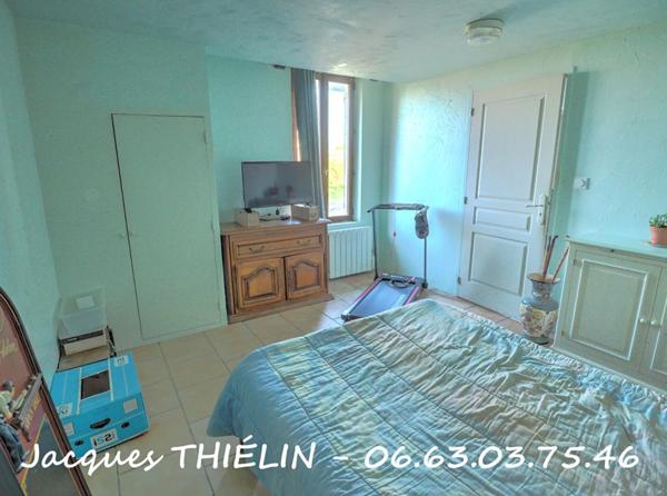 LONGERE A PROXIMITÉ DE LA VILLE