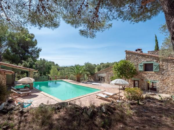 AUTHENTIQUE MAS EN PLEINE NATURE SUR 1.9 HECTARES, ESPIRA DE L'AGLY