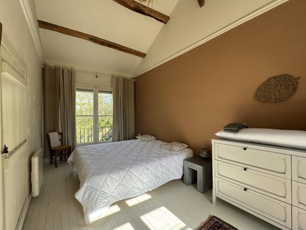Charmante Maison de Campagne avec Vue, Piscine Chauffée et 6,3 ha de Terrain