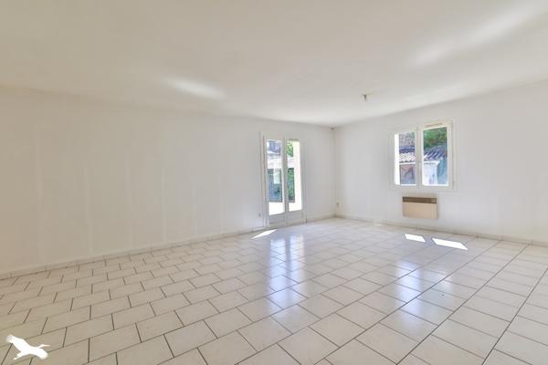 Maison à vendre 195 444 € Barbezieux-Saint-Hilaire 4 p 120 m² DPE D