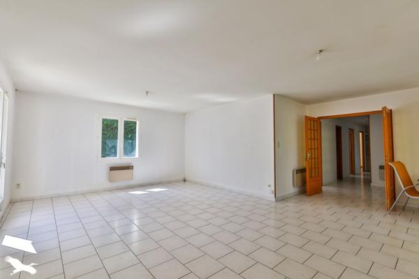Maison à vendre 195 444 € Barbezieux-Saint-Hilaire 4 p 120 m² DPE D