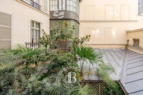 Paris 1er, Appartement 1 Chambre -  46 m² à vendre