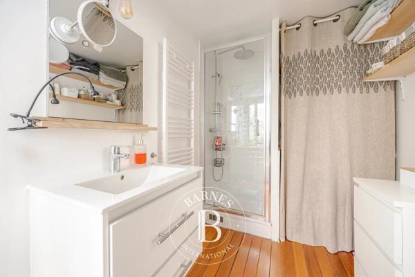 Paris 1er, Appartement 1 Chambre -  46 m² à vendre