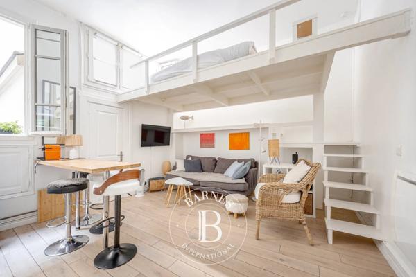 Paris 1er, Appartement 1 Chambre -  46 m² à vendre