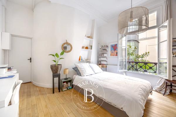 Paris 1er, Appartement 1 Chambre -  46 m² à vendre