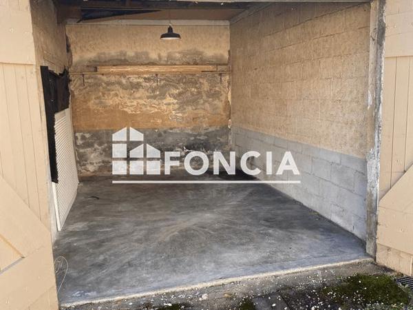 Location Parking - 171 RUE J.M SAVIGNY Villefranche Sur Saone 69400