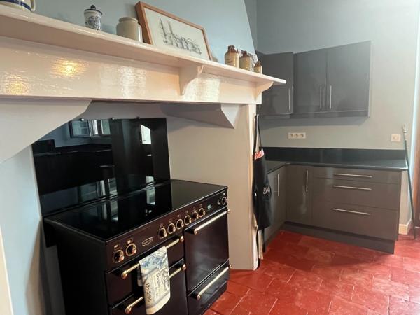 PLAISANCE DU GERS (32), ELEGANTE et HISTORIQUE MAISON BOURGEOISE, dépendances, garage, 3200m² clos et paysagé.