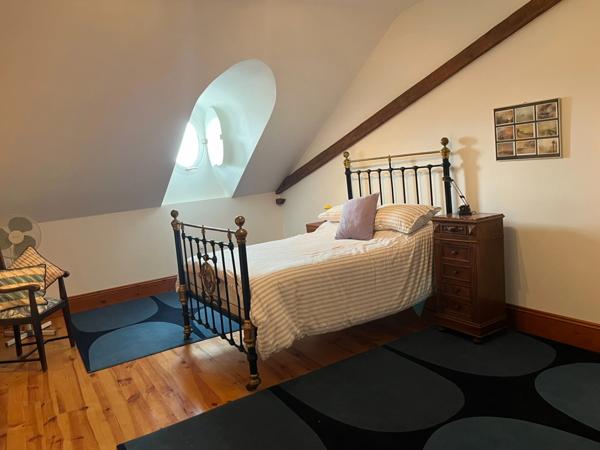 PLAISANCE DU GERS (32), ELEGANTE et HISTORIQUE MAISON BOURGEOISE, dépendances, garage, 3200m² clos et paysagé.