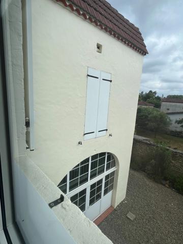 PLAISANCE DU GERS (32), ELEGANTE et HISTORIQUE MAISON BOURGEOISE, dépendances, garage, 3200m² clos et paysagé.