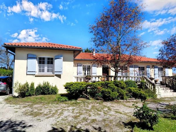 Vente                                                      Maison de village
                        
                     5 pièces                      150 m2                     à Lempaut