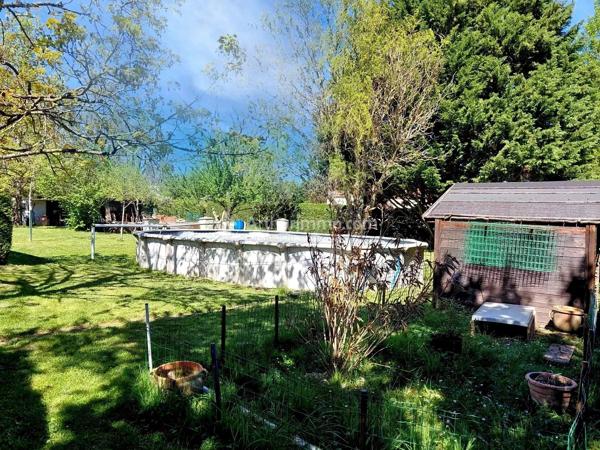 Vente                                                      Maison de village
                        
                     5 pièces                      150 m2                     à Lempaut