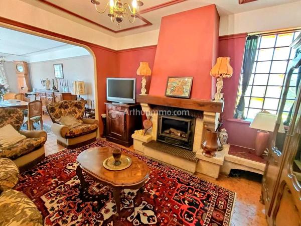 Vente                                                      Maison de village
                        
                     5 pièces                      150 m2                     à Lempaut