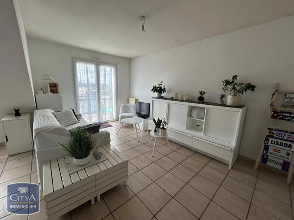 Appartement à louer 3 pièces 55.45m² Laval (53000)