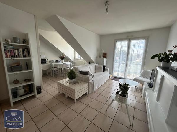 Appartement à louer 3 pièces 55.45m² Laval (53000)
