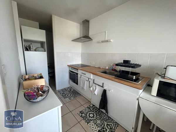 Appartement à louer 3 pièces 55.45m² Laval (53000)