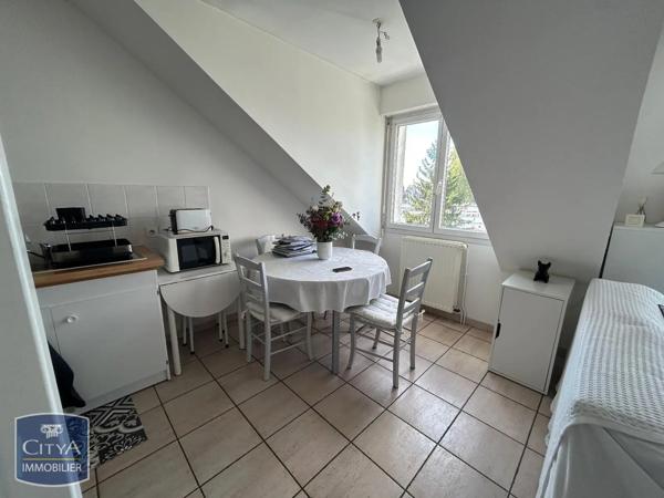 Appartement à louer 3 pièces 55.45m² Laval (53000)