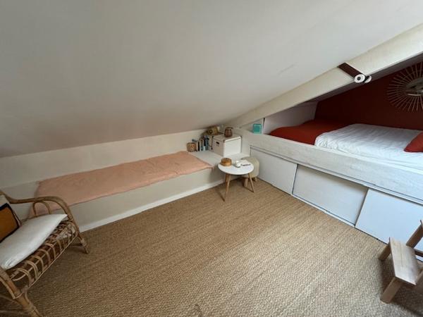 Marseille (13007) VENTE DUPLEX TYPE 4 PENSÉ COMME UNE MAISON 110 M2 (81,59 M2 CARREZ) JARDIN TERRASSE BASSIN 13007 MARSEILLE