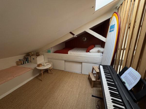 Marseille (13007) VENTE DUPLEX TYPE 4 PENSÉ COMME UNE MAISON 110 M2 (81,59 M2 CARREZ) JARDIN TERRASSE BASSIN 13007 MARSEILLE