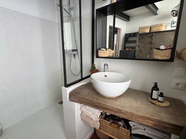 Marseille (13007) VENTE DUPLEX TYPE 4 PENSÉ COMME UNE MAISON 110 M2 (81,59 M2 CARREZ) JARDIN TERRASSE BASSIN 13007 MARSEILLE